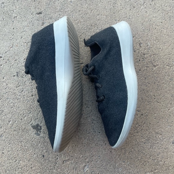 allbirds Women’s Wool Runners Black size 9 - Picture 2 of 7